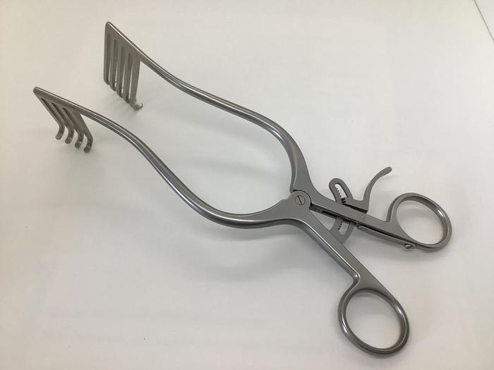 Retractor Self Retaining Norfolk and Norwich 4 X 5 Teeth 50mm Blades x 220mm Long
